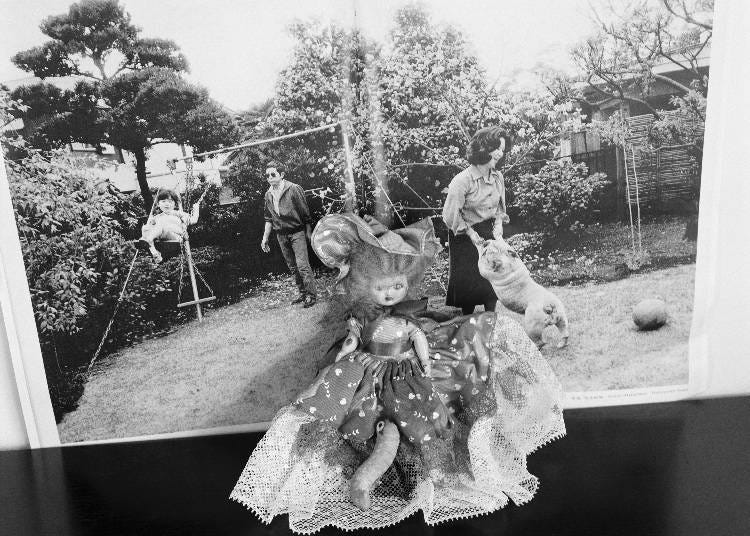 Nobuyoshi Araki, "Tombeau Tokyo", 2016, gelatin silver print  © Nobuyoshi Araki / Courtesy of Taka Ishii Gallery