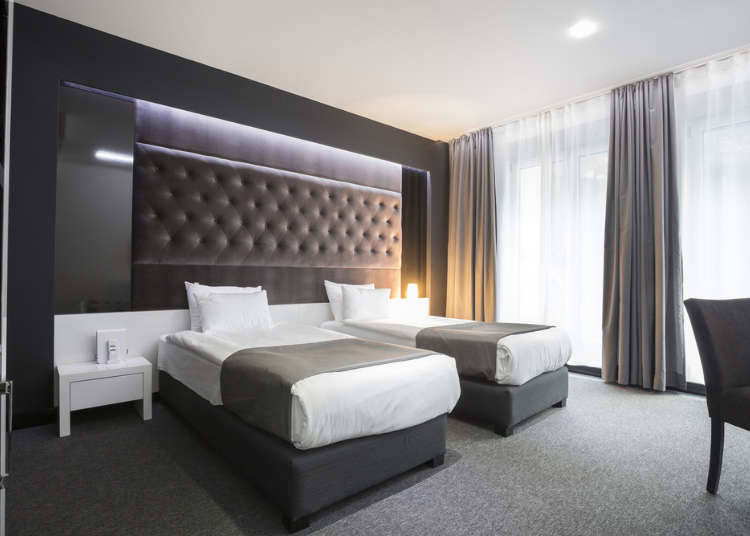 Tukar di Hotel