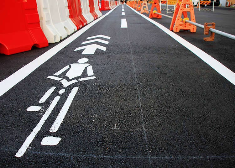 車輛靠左通行