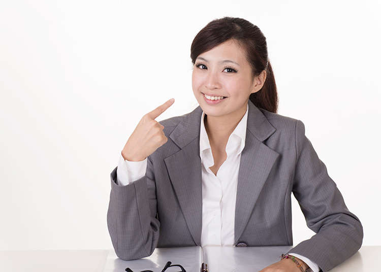 Japanese gestures: Pointing to yourself