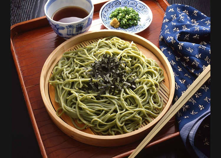 お蕎麦はすすって食べてもOK!