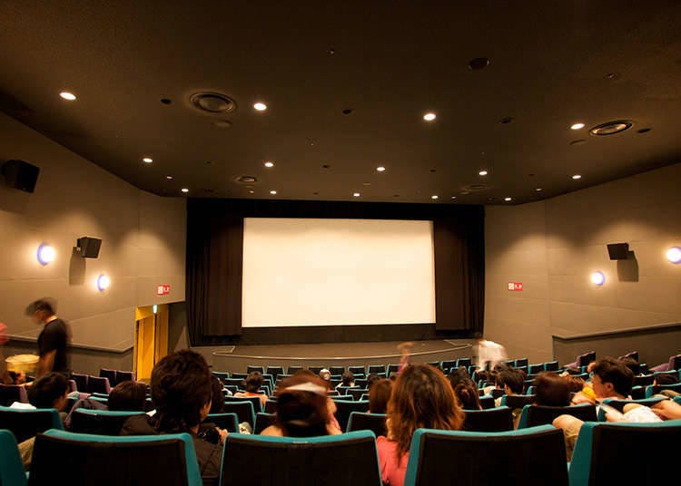 ดูภาพยนตร์ท่ามกลางบรรยากาศราวกับโรงแรมกันเถอะ
