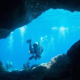 Browse snorkeling and other fun water activities ▶