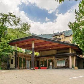 Shosenkaku Kagetsu (Echigo Yuzawa/Niigata)
Details & Bookings ▶