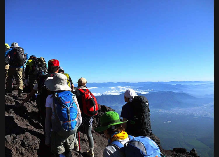 Enjoying Nature ① - Mountain climbing -