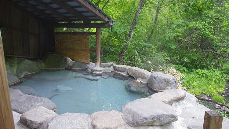 Onsen (kolam air panas Jepun) dan sento (tempat mandi awam)