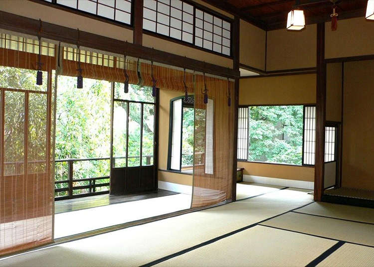 일본의 전통적인 목조 건축