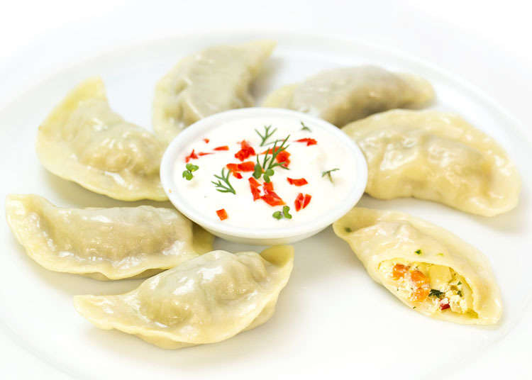 Momo (ladu atau dumpling Nepal)