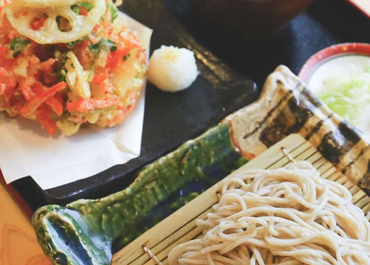 Delicious "Kakiage" at a Established Soba Shop