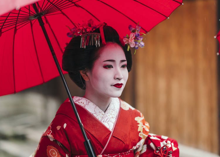 Observe "Oiran" Paint Edo in Splendid Colors