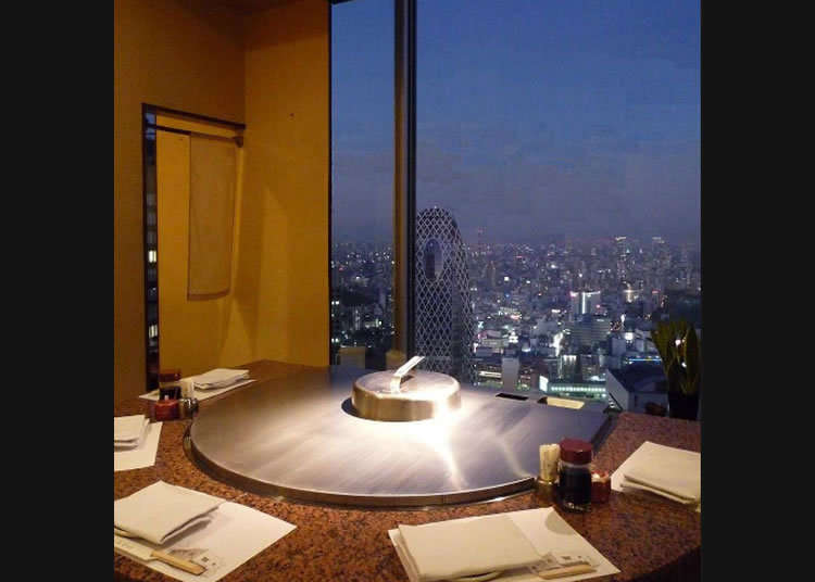 Indulge in Teppanyaki Dishes while Enjoying the Night View