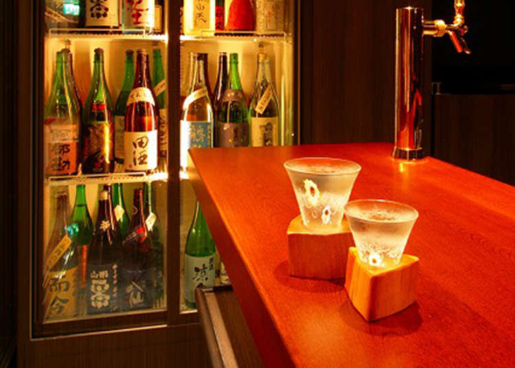 A Standing Bar Offering Sake from all over Japan
