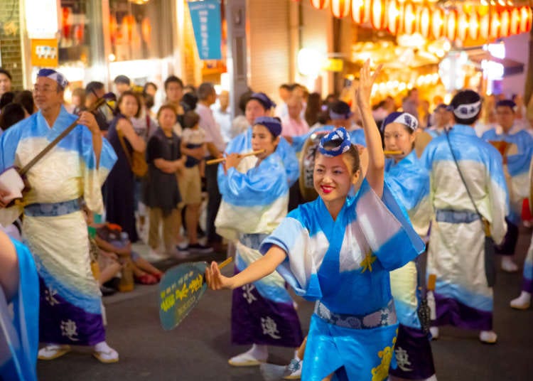 特徴的な踊りと歌