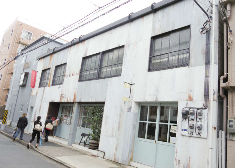 A Unique Coffee Shop in a Renovated Warehouse