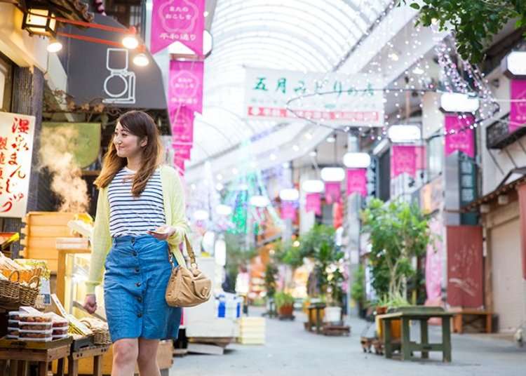 Explore along Atami's Nakamise shopping street with its incredible array of shops!