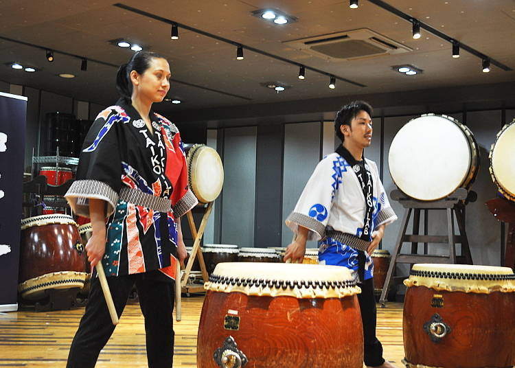 The Taiko Lesson Begins: Picking Up the “Bachi” and Warming Up