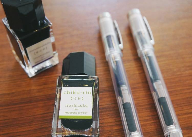 Refillable Ink Ball Pen for 1,728 yen; ink for 864 yen (tax included)