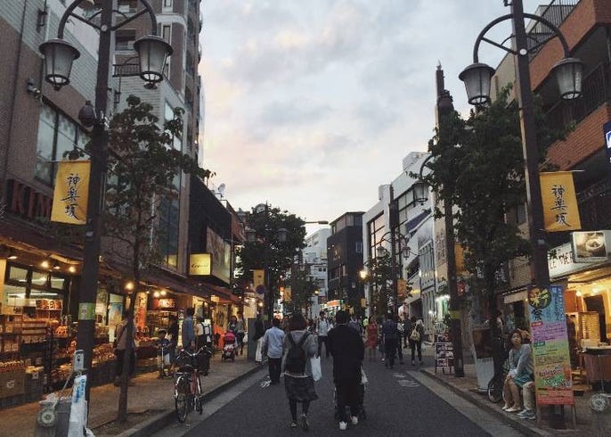 古今混在の雰囲気を味わう 神楽坂散歩1日コース Live Japan 日本の旅行 観光 体験ガイド
