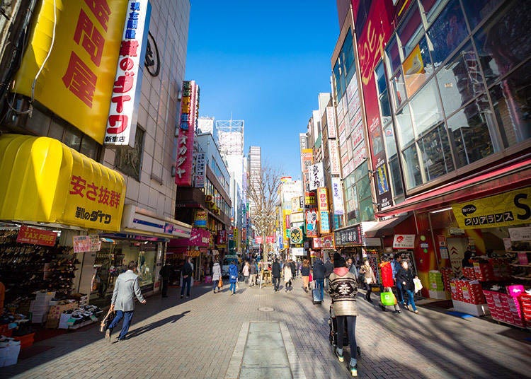 Pintu Timur Stesen Keretapi Shinjuku