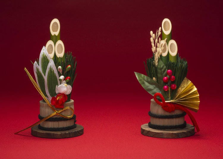 가도마츠(門松, 새해에 문 앞에 세우는 장식 소나무) : 장식을 해서 신을 맞이한다