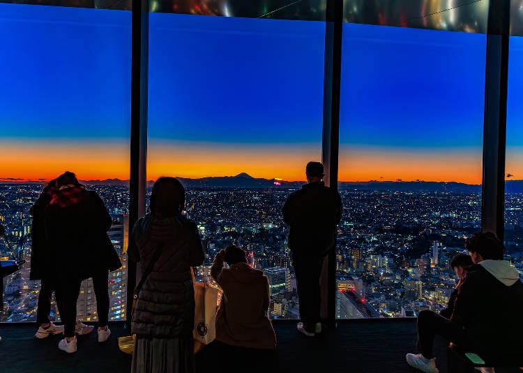 Sunset view from Shibuya Sky (Photo: PIXTA)