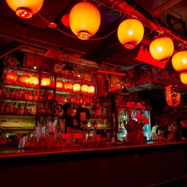 หากต้องการใช้ชีวิตยามราตรีในโตเกียวล่ะก็ มีบาร์ที่อยากกให้ลองไปกัน