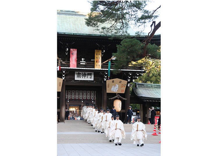 Meiji Shrine during the New Year’s Day festivities. Large ema and shugoya adorn the southern gate.