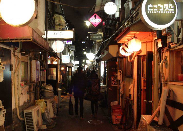 Golden Gai, a “Town of Love” for Natural Encounters