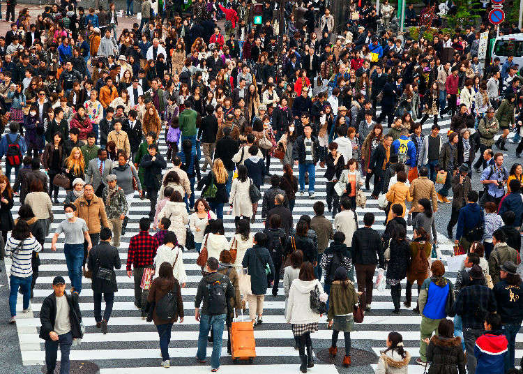 Japan Demographics: What’s the Average Life Expectancy, Height, and Monthly Income?