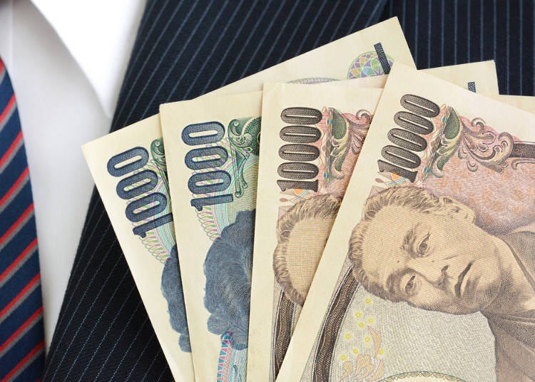 Japan’s Average Monthly Income: 3,000 US Dollars for Men, 2,200 US Dollars for Women