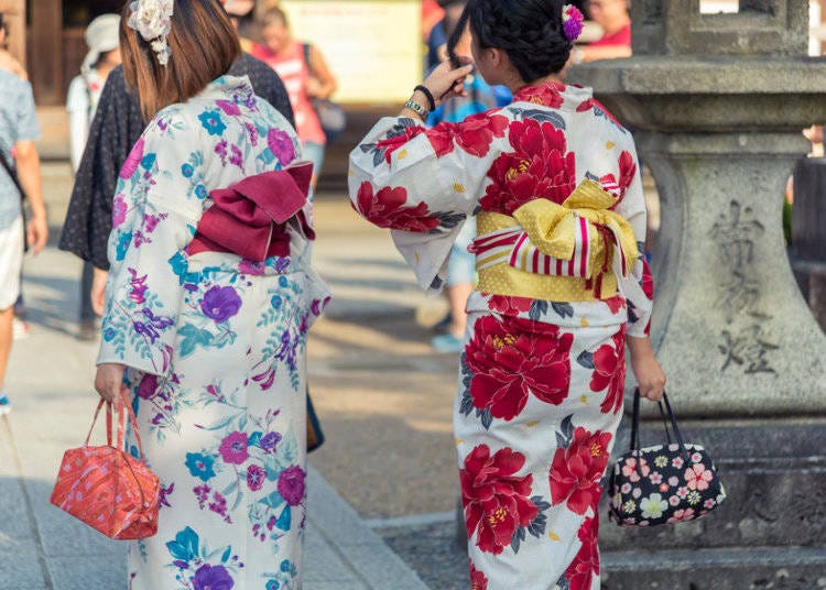 Understanding Traditional Japanese Kimonos (And How to Wear One ...