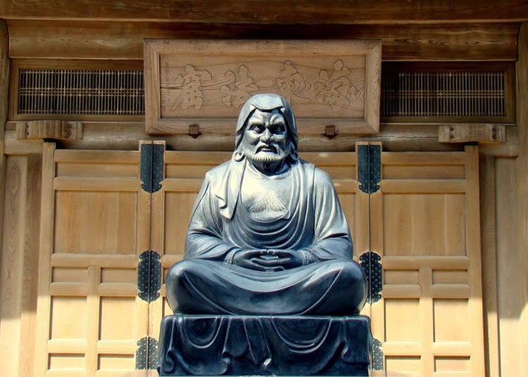 Daruma and Buddhist Legend