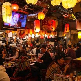 Recommended: Shibuya Bar Hopping Night Tour in Tokyo
(Image: Klook)