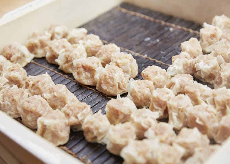 10 pork shumai (small): 600 yen (tax included)