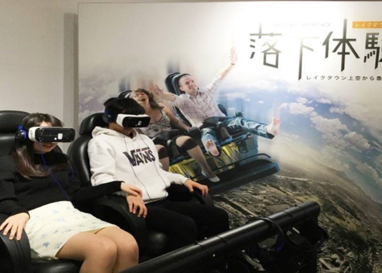 virtual reality falls down in mall