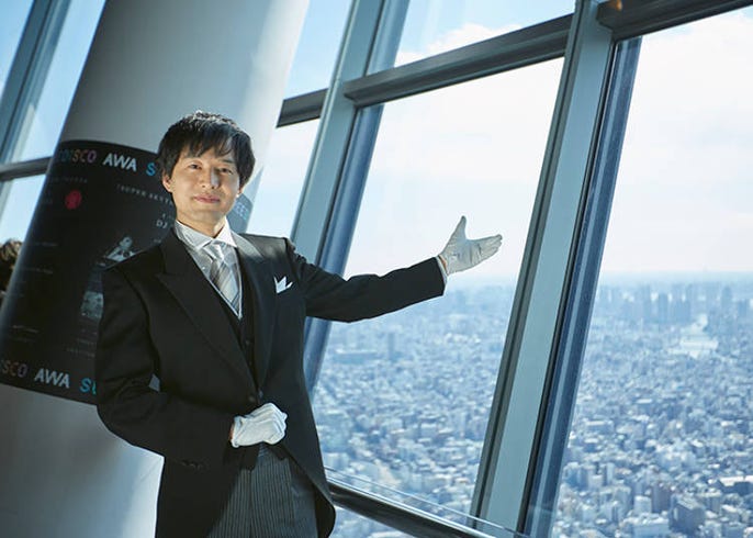 Movie スカイツリーを追求したら 外国人も仰天のデカ盛り寿司とお土産に遭遇 東京執事物語 Live Japan 日本の旅行 観光 体験ガイド