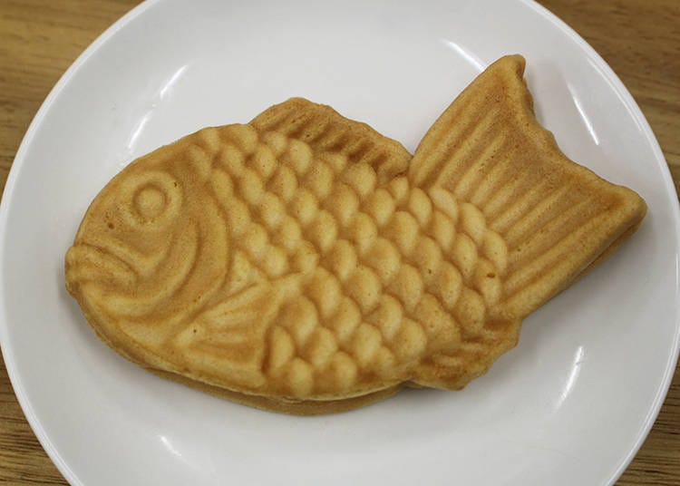 Taiyaki (140 yen, tax included)