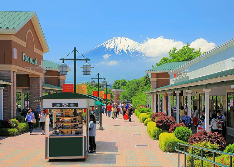 天氣晴朗時,可以在御殿場Premium Outlets®購物並且欣賞富士山的壯麗景色!(圖片提供:三菱地所・Simon株式會社)