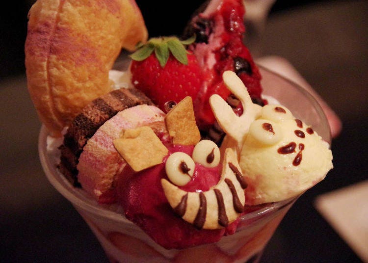 Eat Me, Drink Me: Desserts and Drinks