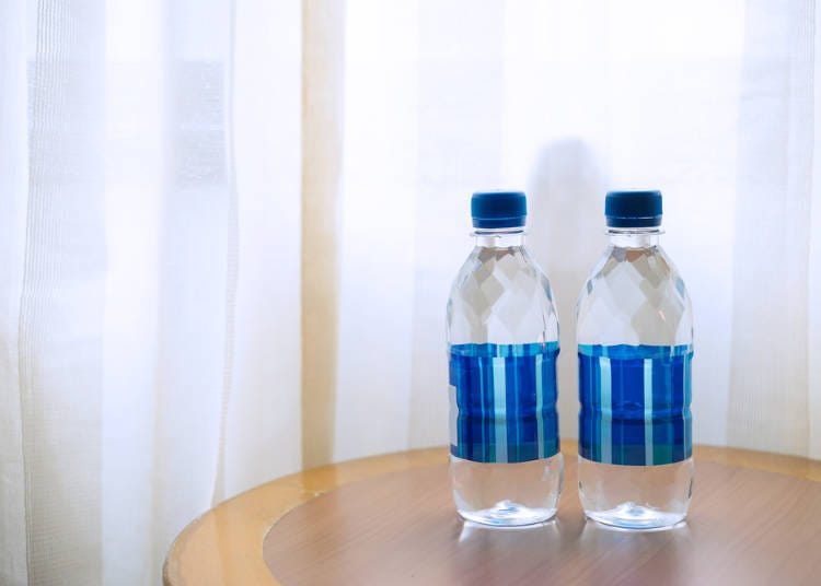 7)飯店或日式旅館裡有提供水嗎？