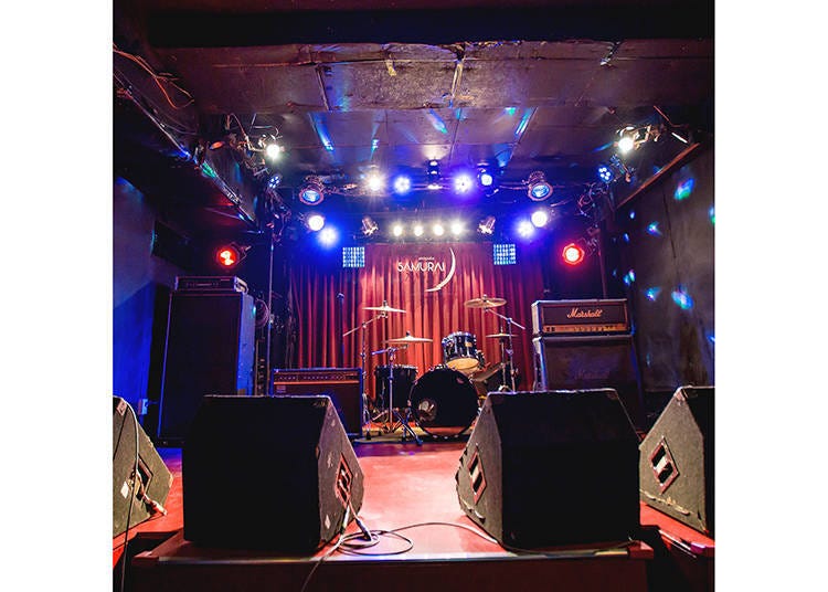 Live House SAMURAI: Relax in an Atmospheric Japanese Music Venue
