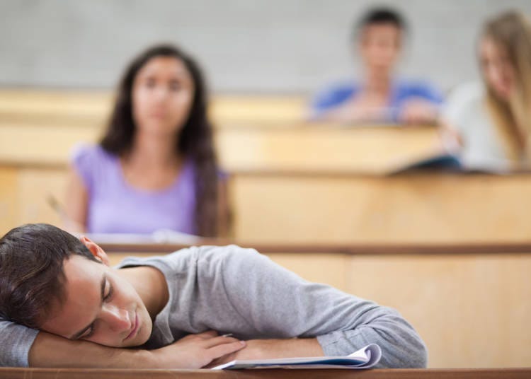8.授業中に居眠りする学生にもやさしい
