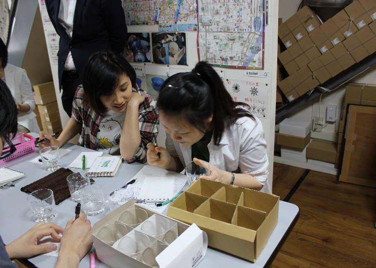 「要畫什麼圖案好呢？」學生們認真思考中