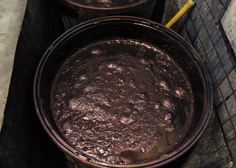 The lumpy bits in the pot are called the “tade no hana.”