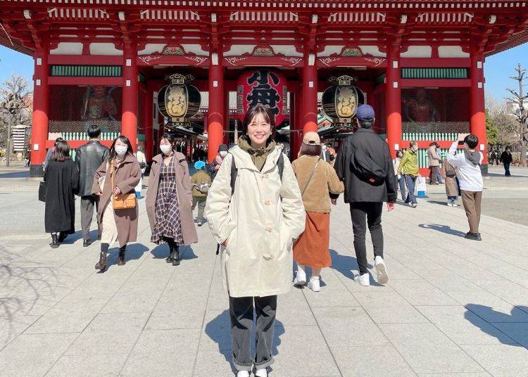 Ms. Mentaiko's stylish two-layered jacket ensemble (Photo from "Ms. Mentaiko's Life and Travel Diary" Facebook page)