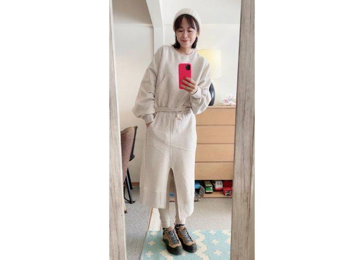 Ms. Mentaiko's recommended autumn fashion: Dress + Inner Pants (Photo from "Ms. Mentaiko's Life and Travel Diary" Facebook page)