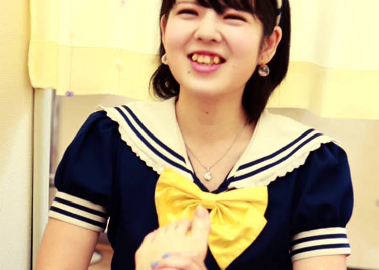 Cutie Relax: Get a Foot Rub from a Japanese Maid!