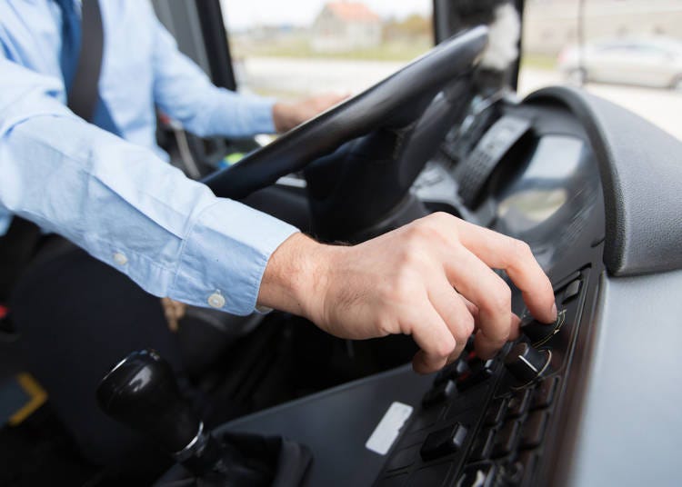 Bus drivers who care about passengers’ safety—their thoughtfulness is moving!