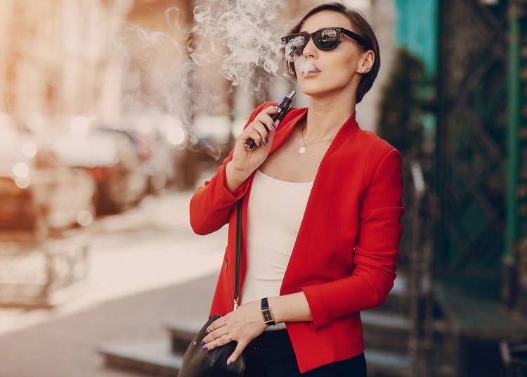Smoking and Non-Smoking isn’t Separated Enough in Cafés and Restaurants (Korean woman, 20s)