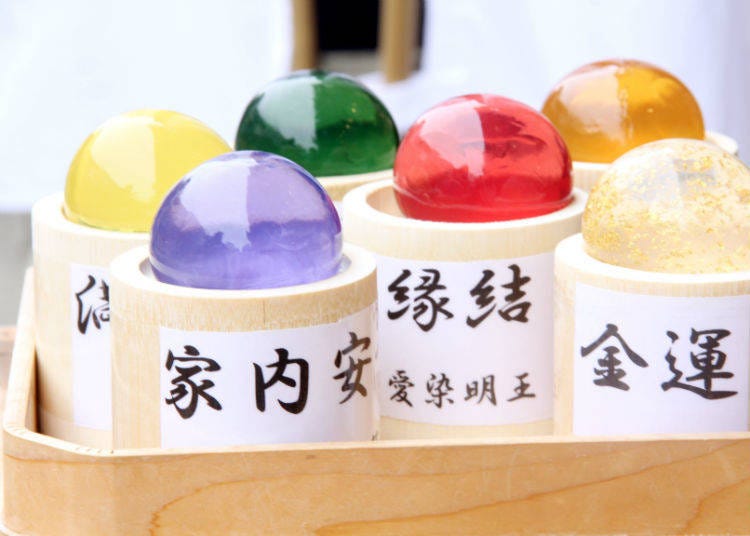 Six types of “Okiyome no Tama” soaps from 1728 yen.